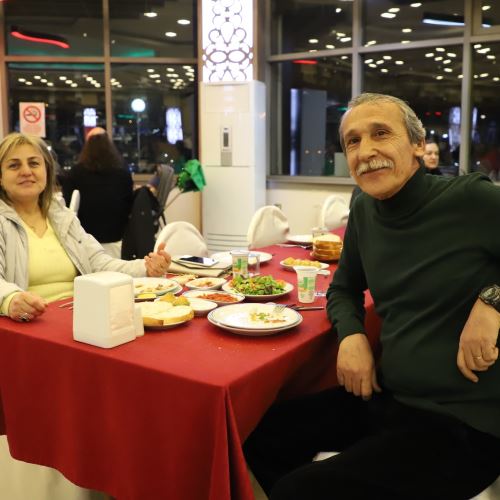 Başkanımız Dr.Ömer Selim ALAN, Emekli Personellerimiz İle Yemekte Buluştu
