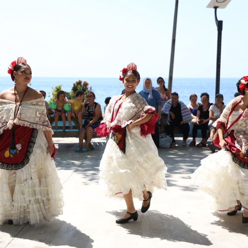 Kapuz Plajı'nda Coşkulu 1 Temmuz Denizcilik ve Kabotaj Bayramı Kutlaması