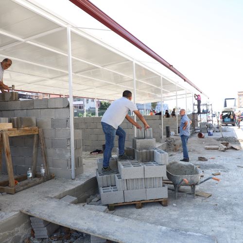 İstasyon Caddesi'nde Yeni Balık Satış Noktası Çalışmalarımız Devam Ediyor