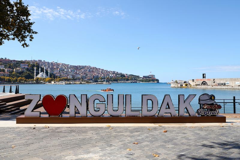 Sahil-Liman Gezi Yoluna Işıklı 'Zonguldak' Tabelası