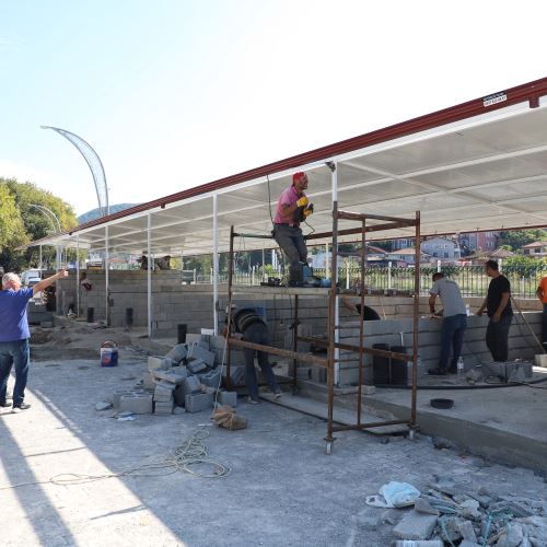 İstasyon Caddesi'nde Yeni Balık Satış Noktası Çalışmalarımız Devam Ediyor