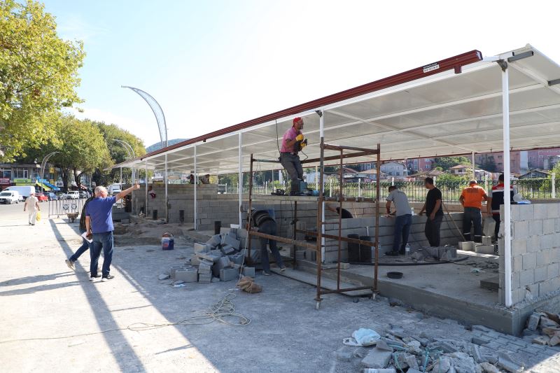 İstasyon Caddesi'nde Yeni Balık Satış Noktası Çalışmalarımız Devam Ediyor