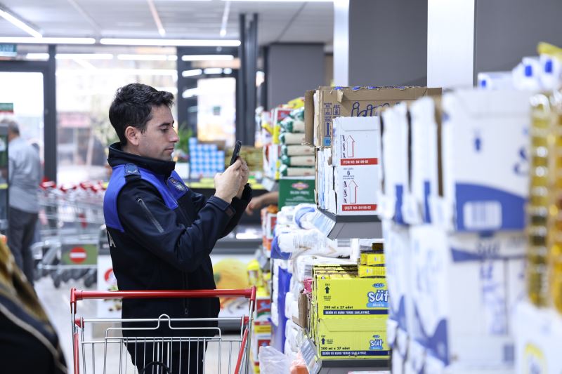 Zabıta Müdürlüğü Ekiplerimizden Market Denetimi