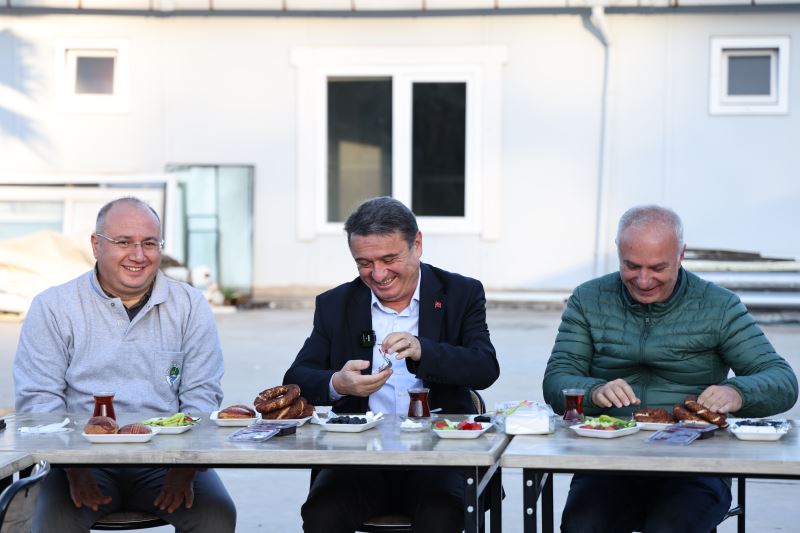 Başkanımız Sn.Tahsin Erdem, Fen İşleri Müdürlüğü Ekibi ile Kahvaltıda Buluştu