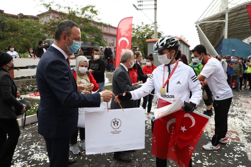 Başkanımız Dr.Ömer Selim ALAN, Cumhuriyet Bisiklet Turu Etkinliğine Katıldı