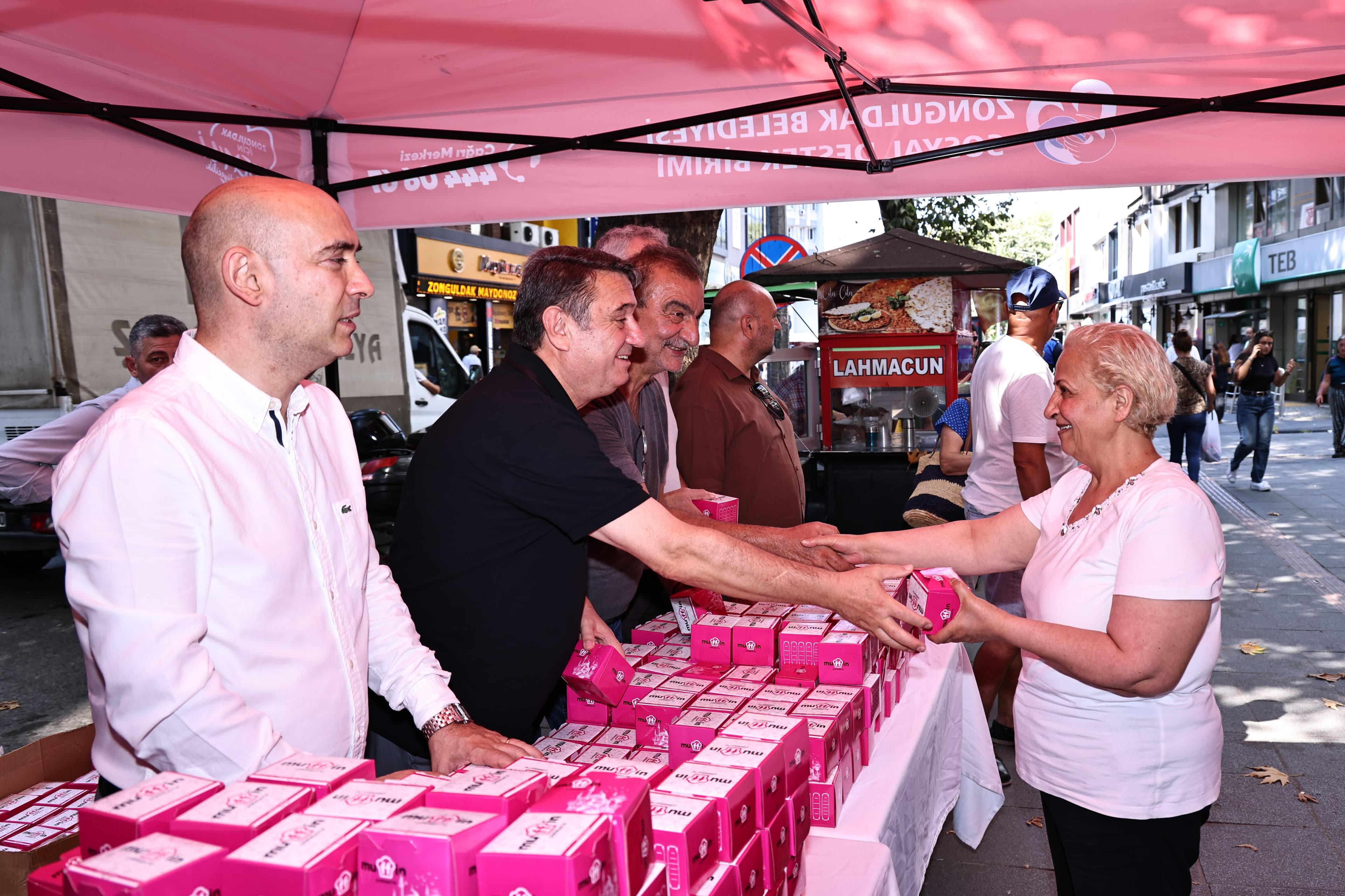 Mevlid Kandili’nde Vatandaşlarımıza Kandil Simidi İkramında Bulunduk