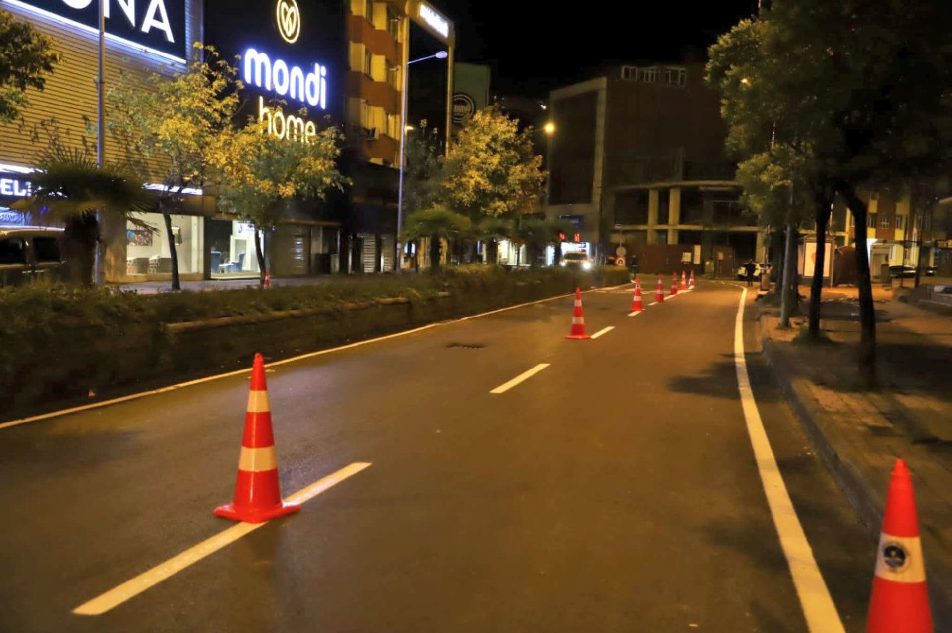 Asfalt Serimi Yapılan Yollarda Çizgi Çalışması Gerçekleştirildi