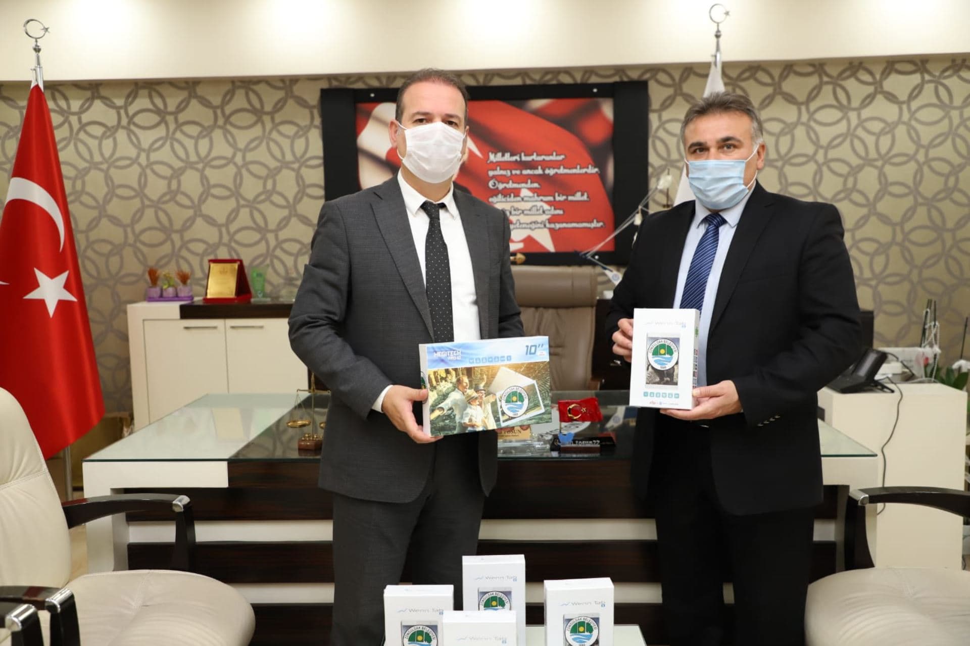 Belediyemizden Uzaktan Eğitime Tablet Desteği